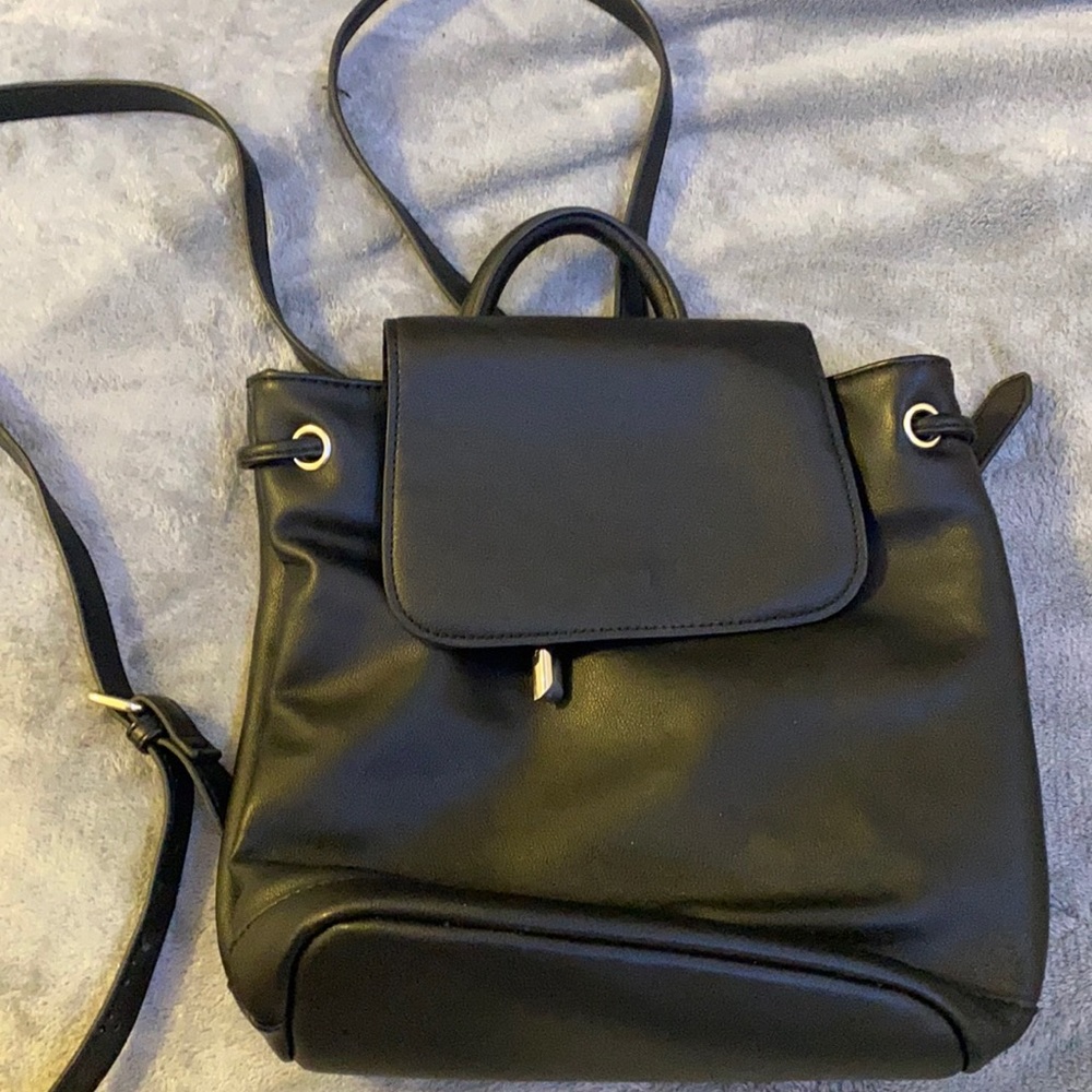 black back pack